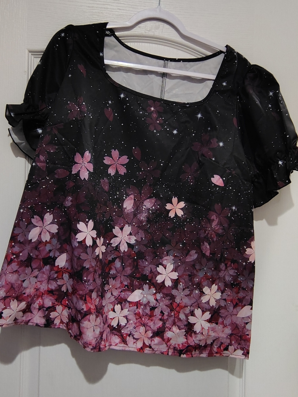 Floral Ombre Puff-Sleeve Women’s Top - Black & Pink